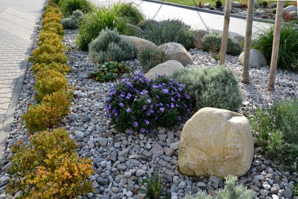 Decorative Rock Installation in Dacula